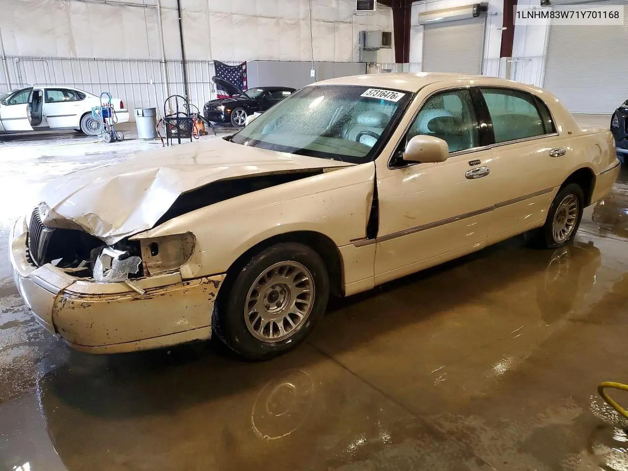 2001 Lincoln Town Car Cartier VIN: 1LNHM83W71Y701168 Lot: 57316476