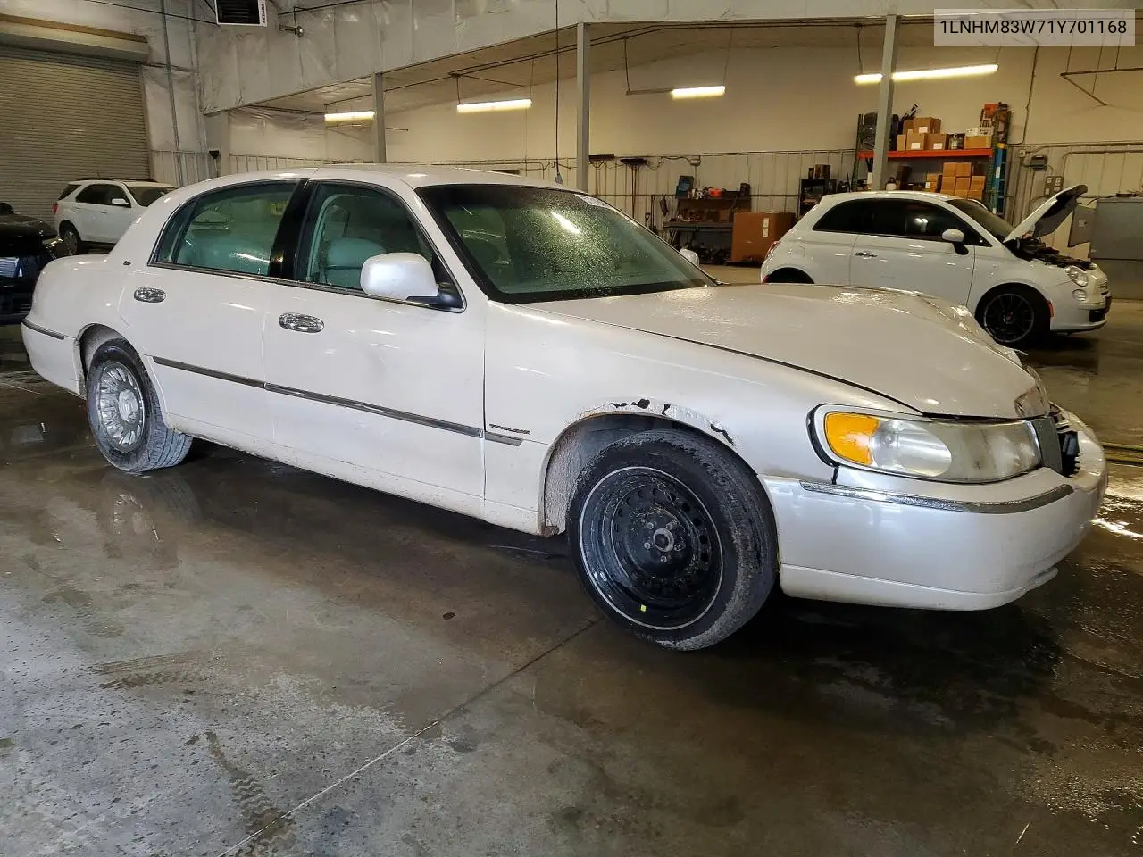 2001 Lincoln Town Car Cartier VIN: 1LNHM83W71Y701168 Lot: 57316476