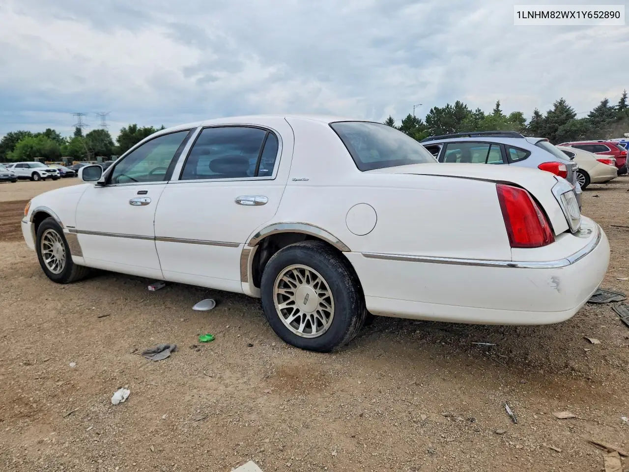 2001 Lincoln Town Car Signature VIN: 1LNHM82WX1Y652890 Lot: 59655226