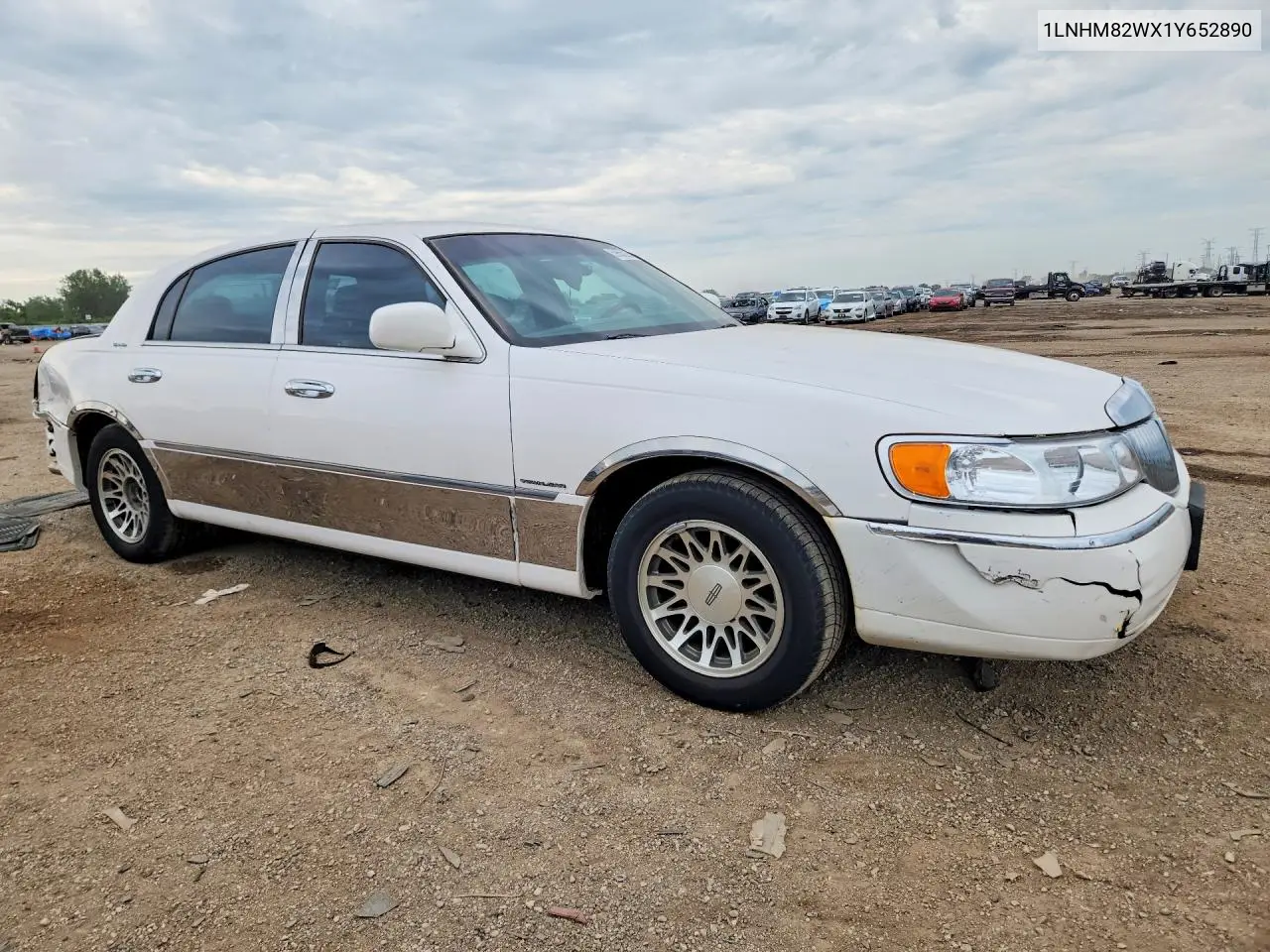 2001 Lincoln Town Car Signature VIN: 1LNHM82WX1Y652890 Lot: 59655226