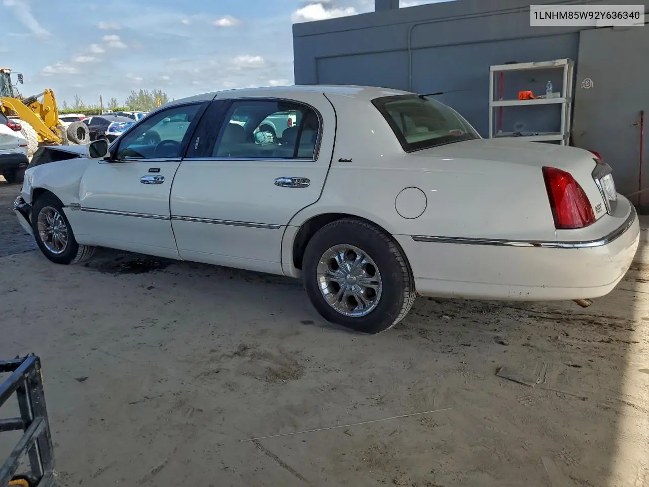 1LNHM85W92Y636340 2002 Lincoln Town Car Cartier L