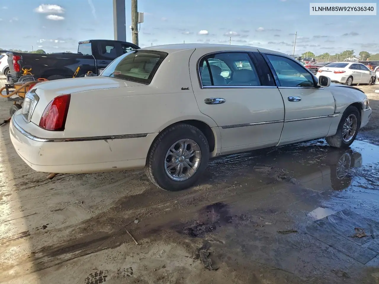 1LNHM85W92Y636340 2002 Lincoln Town Car Cartier L