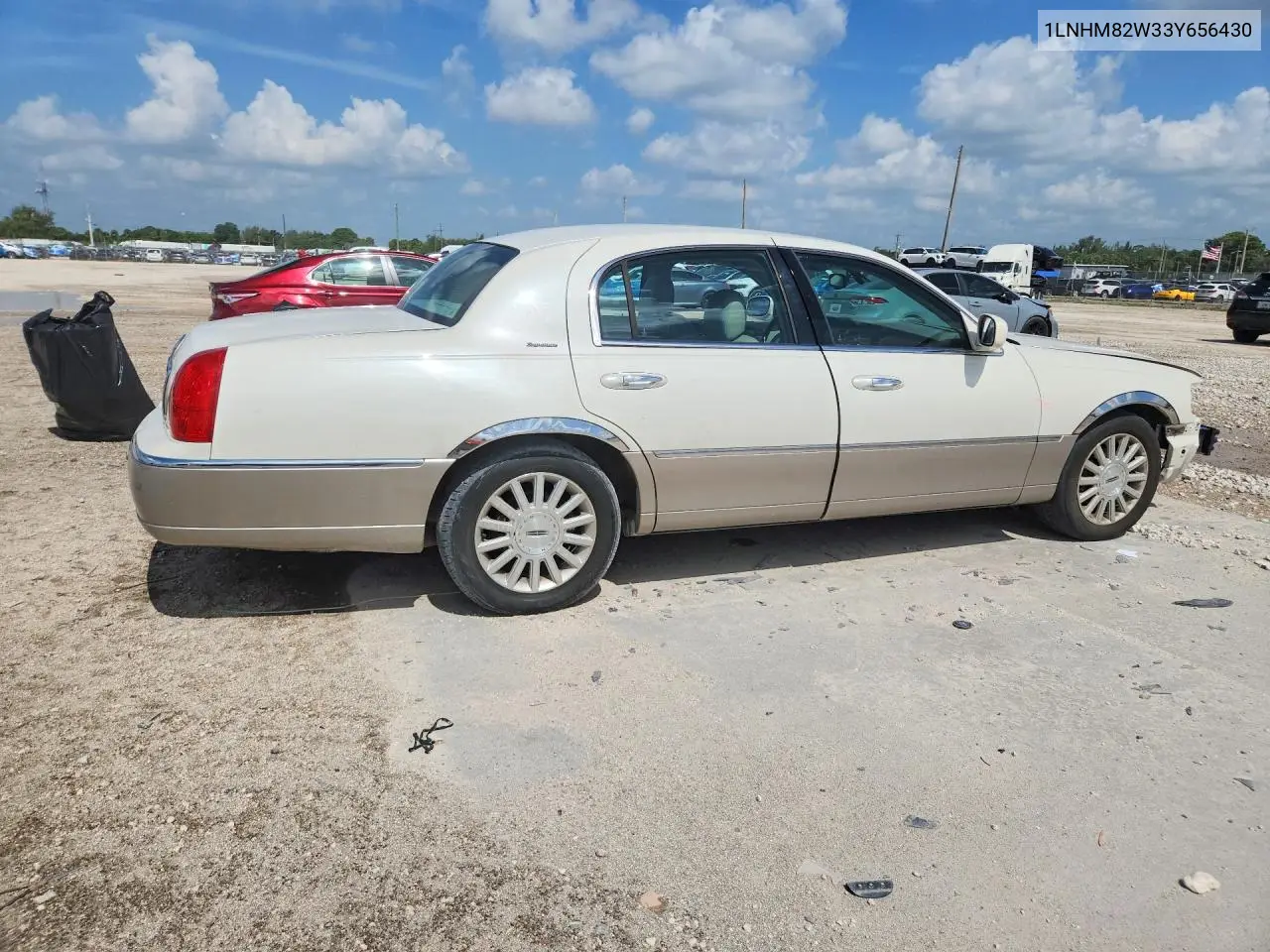 2003 Lincoln Town Car Signature VIN: 1LNHM82W33Y656430 Lot: 57488836