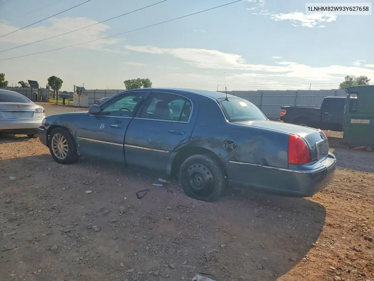 2003 Lincoln Town Car Signature VIN: 1LNHM82W93Y627658 Lot: 60756816
