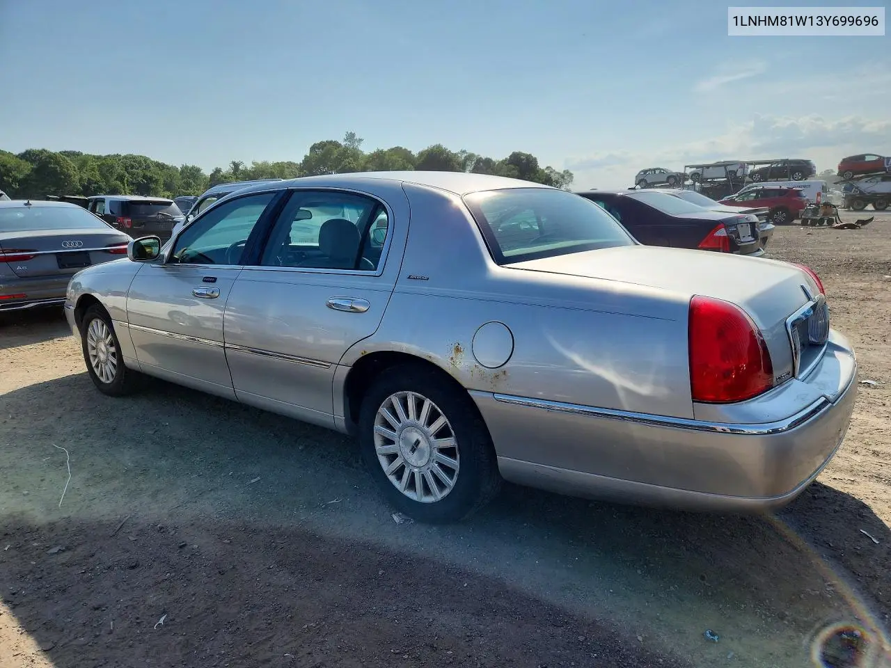 2003 Lincoln Town Car Executive VIN: 1LNHM81W13Y699696 Lot: 60857506