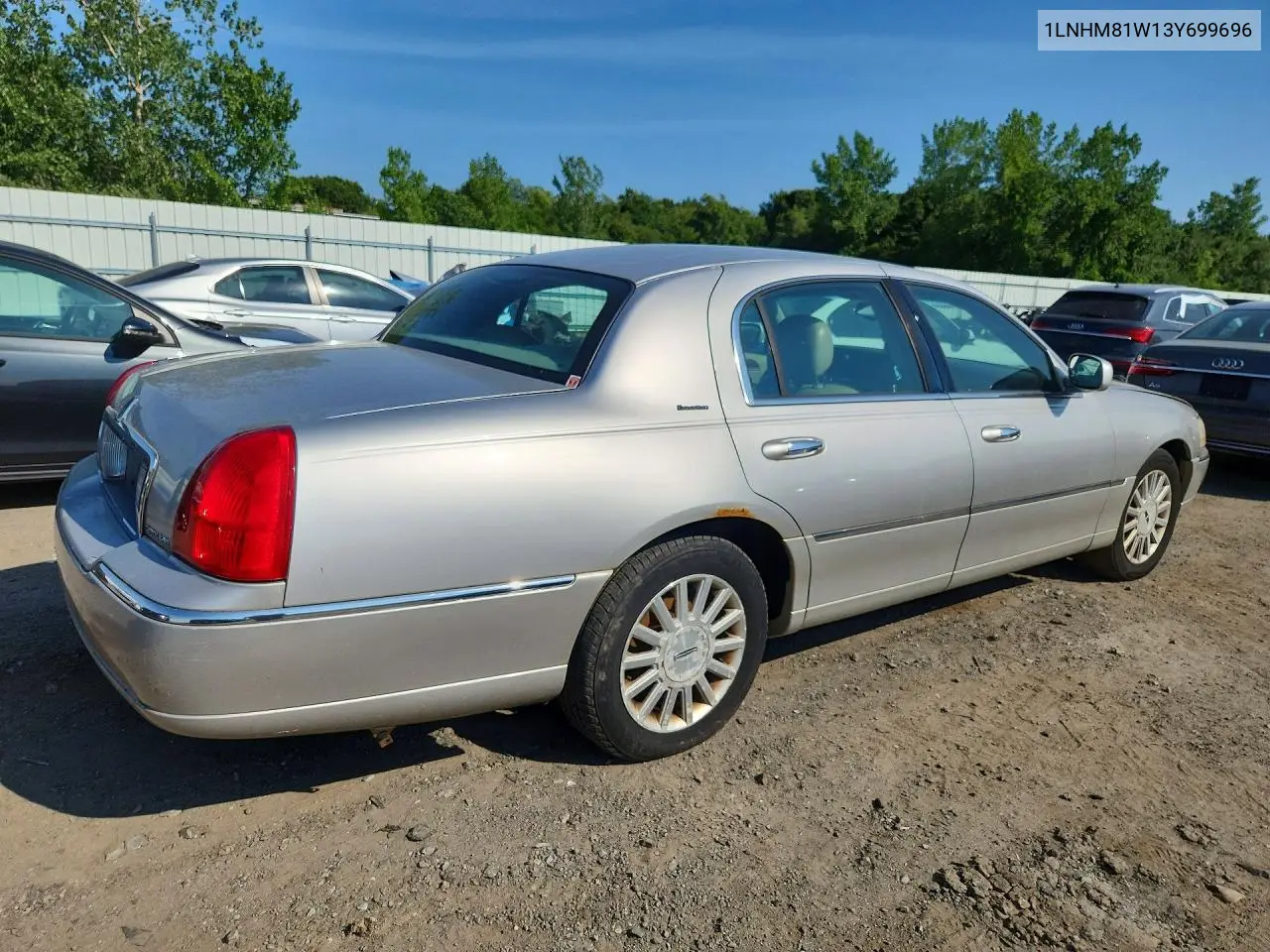 2003 Lincoln Town Car Executive VIN: 1LNHM81W13Y699696 Lot: 60857506