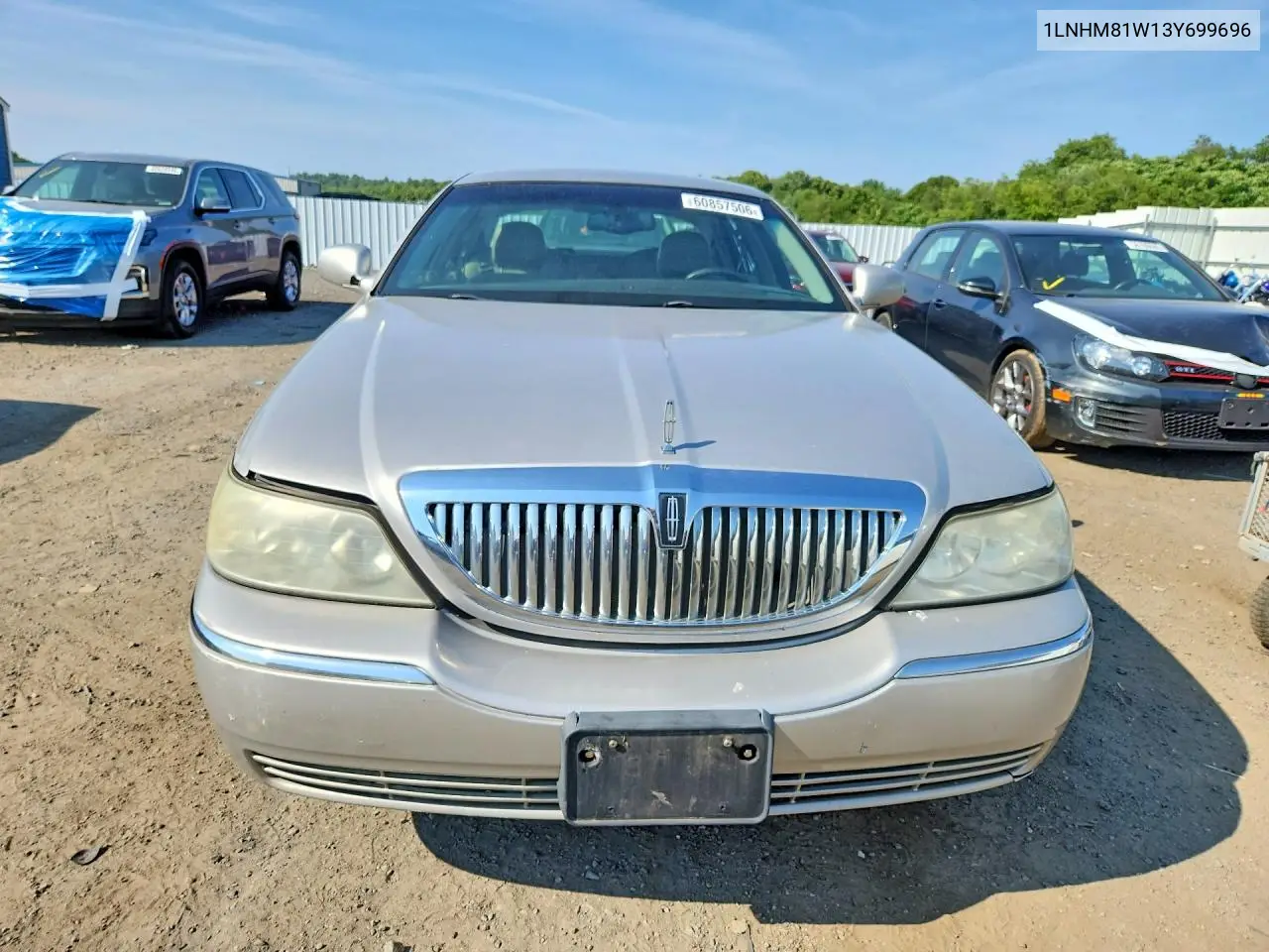 2003 Lincoln Town Car Executive VIN: 1LNHM81W13Y699696 Lot: 60857506
