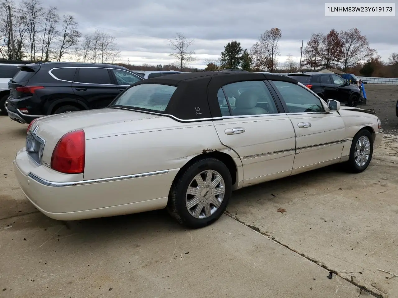 1LNHM83W23Y619173 2003 Lincoln Town Car Cartier