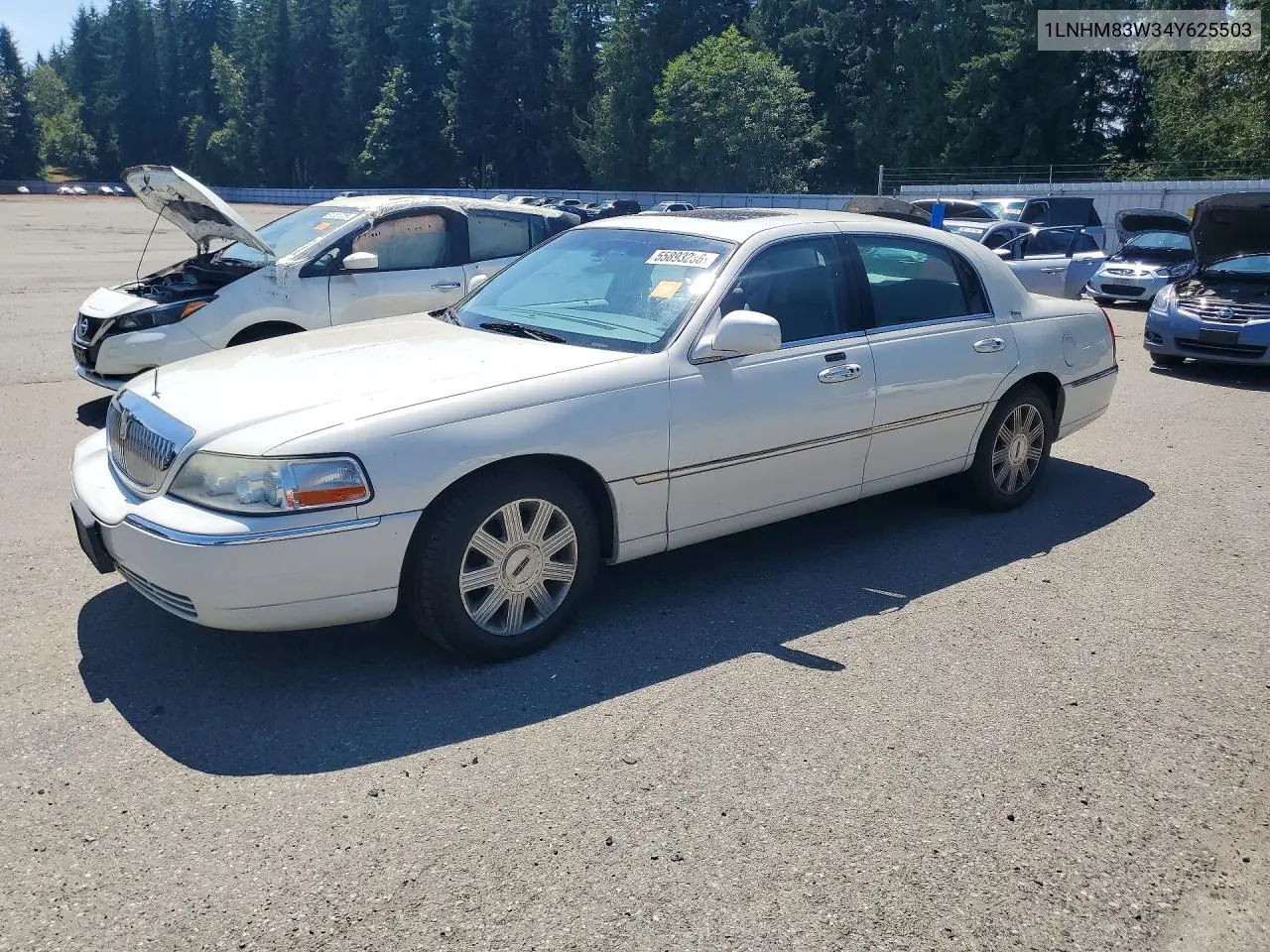 2004 Lincoln Town Car Ultimate VIN: 1LNHM83W34Y625503 Lot: 55893236