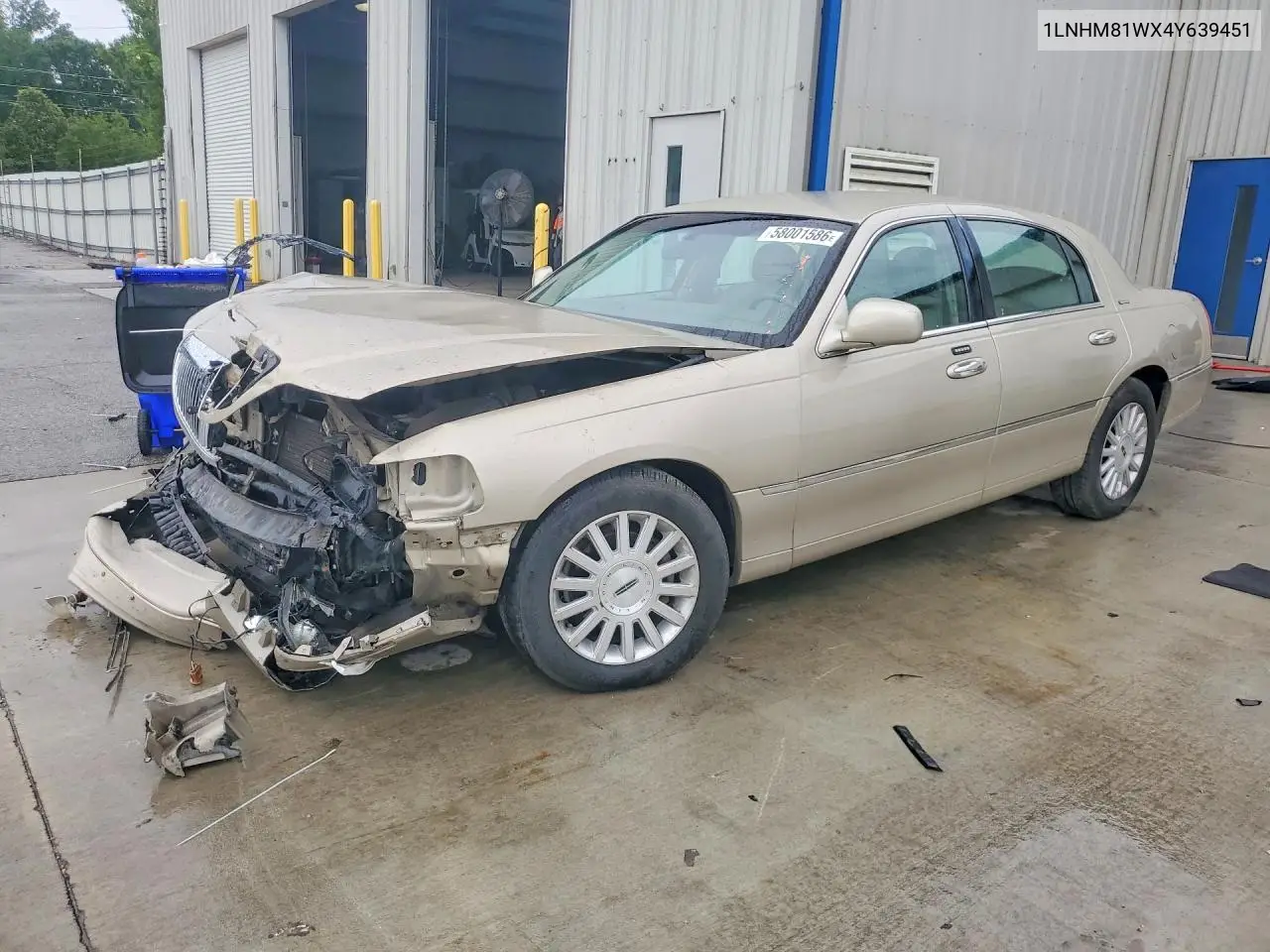 2004 Lincoln Town Car Executive/Signature VIN: 1LNHM81WX4Y639451 Lot: 58001586