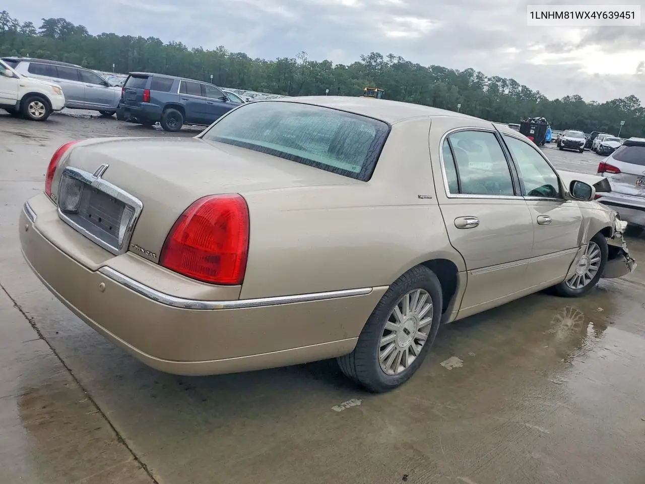 2004 Lincoln Town Car Executive/Signature VIN: 1LNHM81WX4Y639451 Lot: 58001586