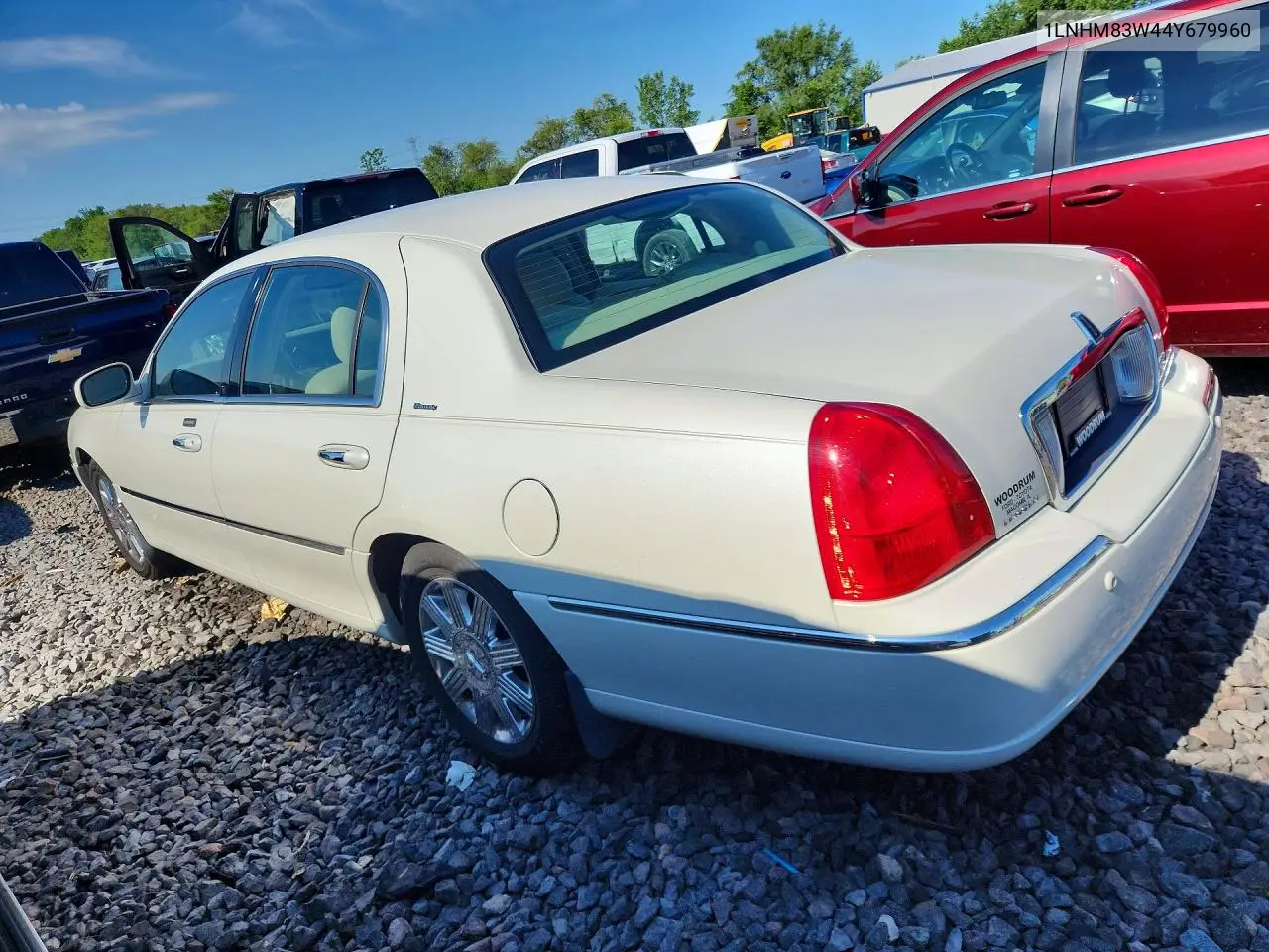 2004 Lincoln Town Car Ultimate VIN: 1LNHM83W44Y679960 Lot: 58277896