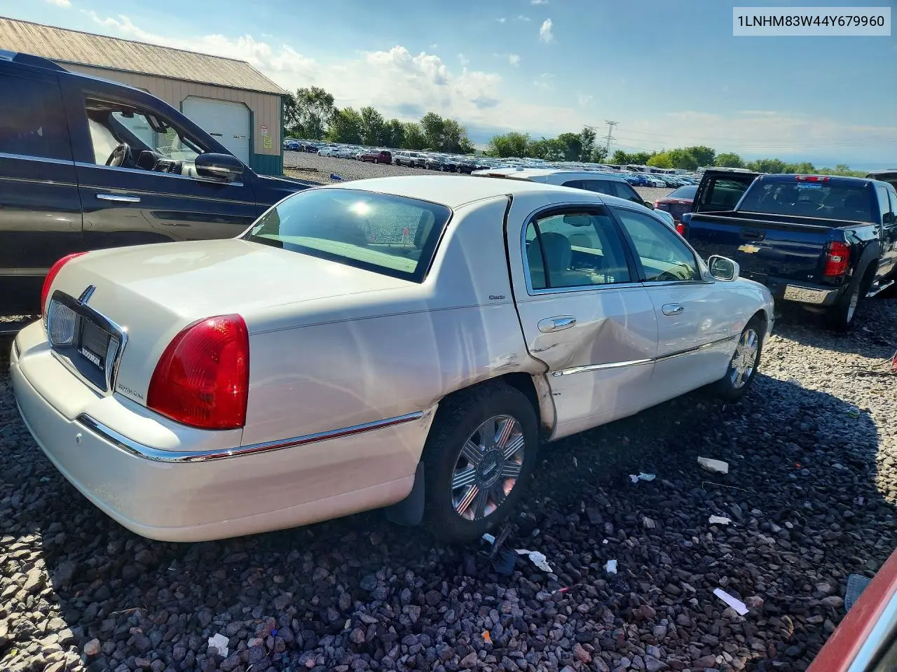 2004 Lincoln Town Car Ultimate VIN: 1LNHM83W44Y679960 Lot: 58277896