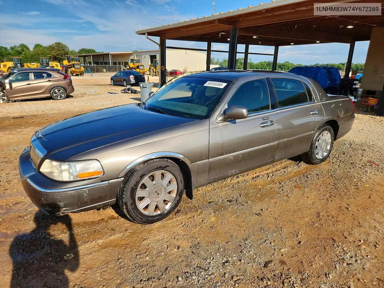 2004 Lincoln Town Car Ultimate VIN: 1LNHM83W74Y672369 Lot: 60056066