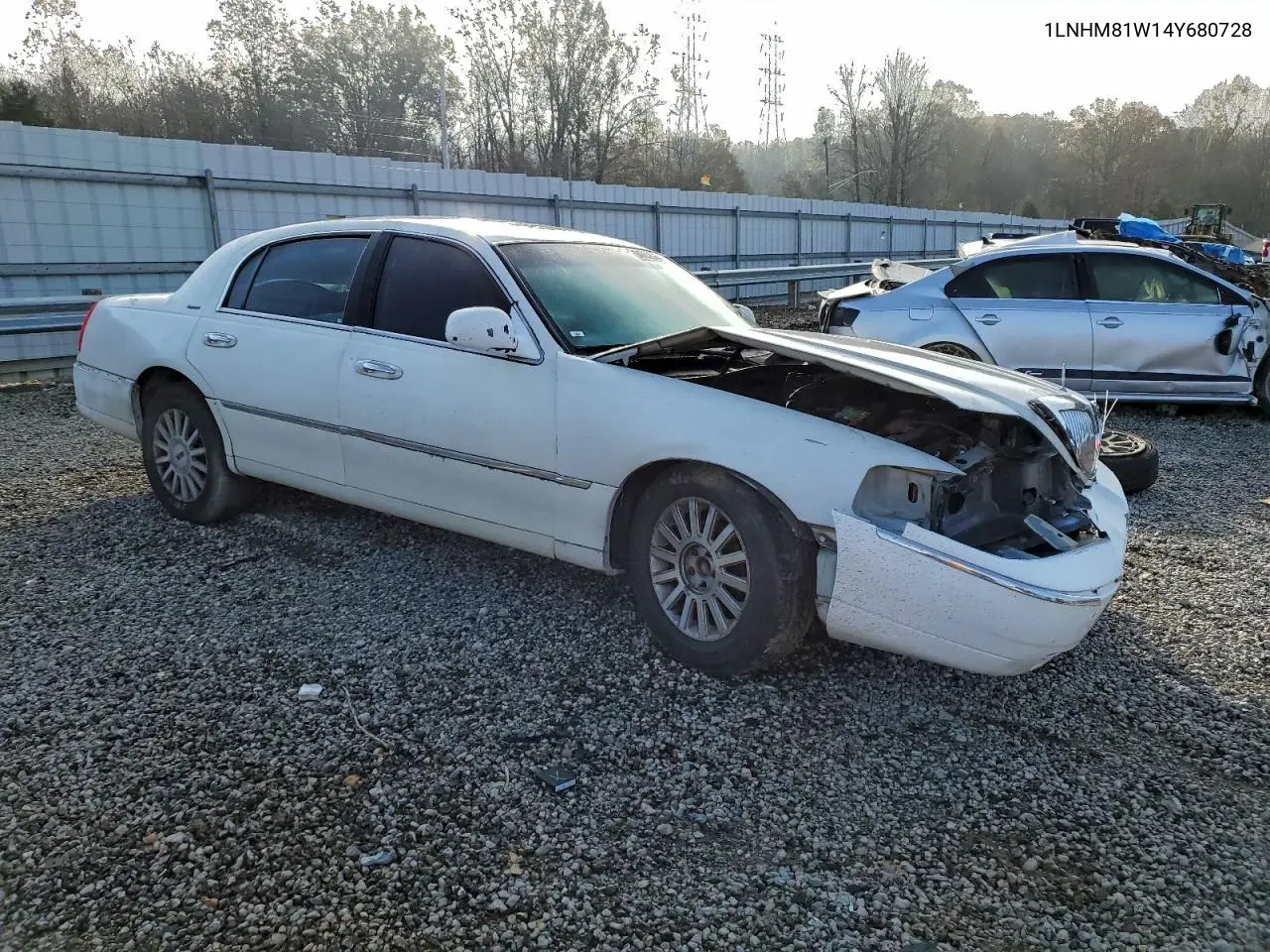 1LNHM81W14Y680728 2004 Lincoln Town Car Executive