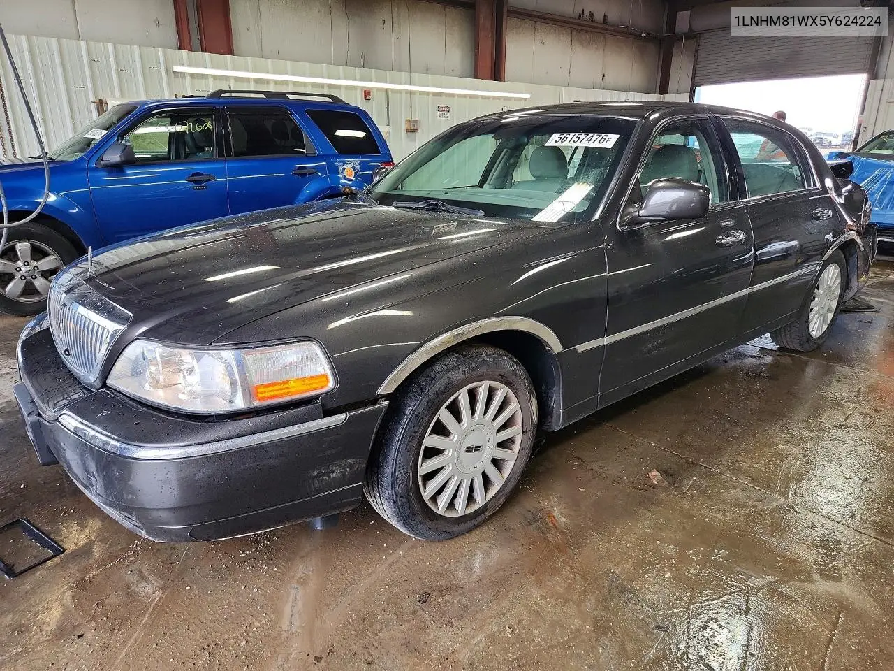 2005 Lincoln Town Car Signature VIN: 1LNHM81WX5Y624224 Lot: 56157476