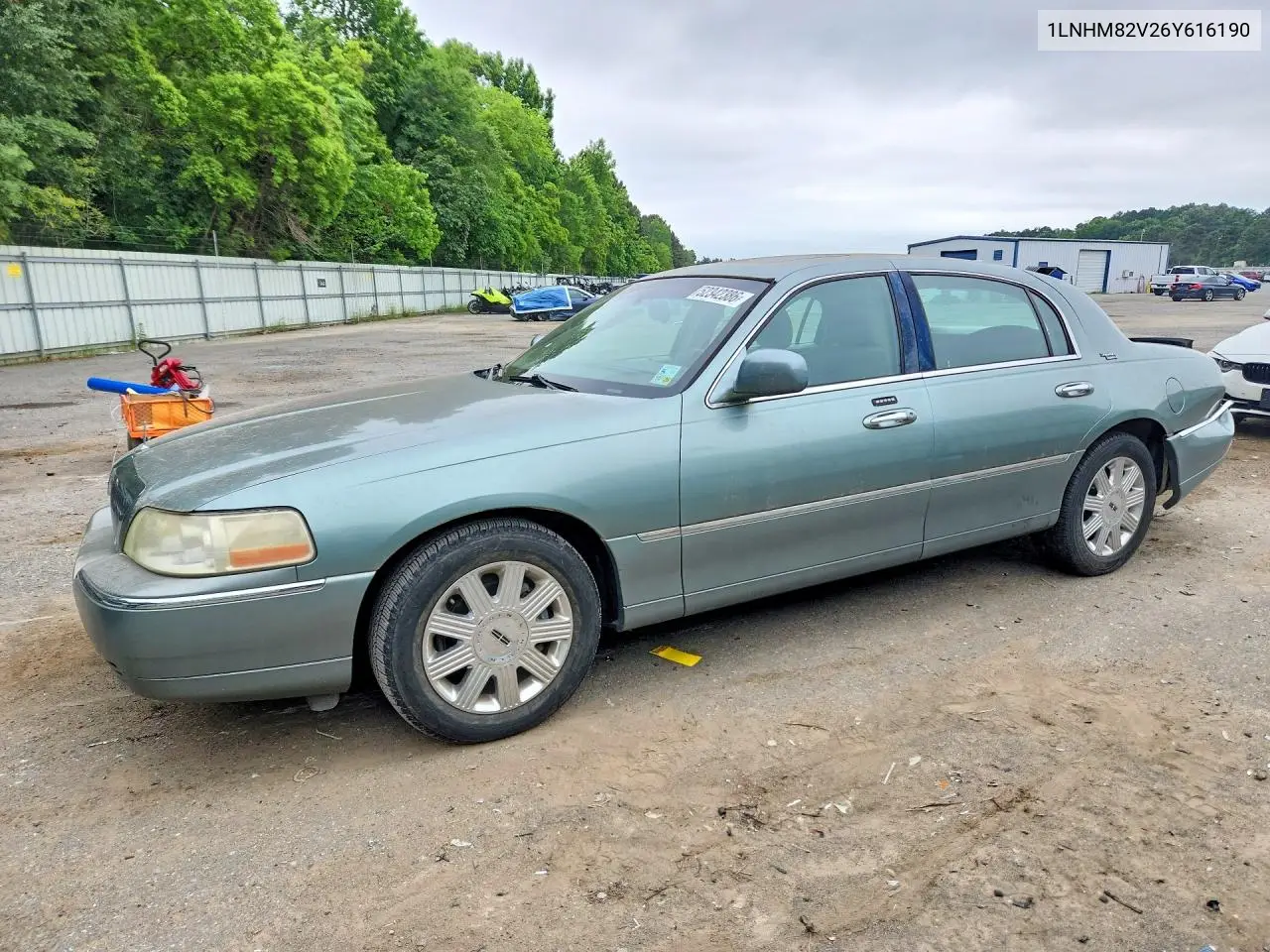 2006 Lincoln Town Car Signature Limited VIN: 1LNHM82V26Y616190 Lot: 52342386