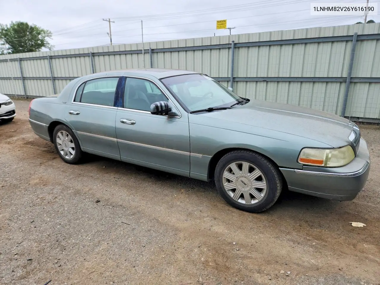 2006 Lincoln Town Car Signature Limited VIN: 1LNHM82V26Y616190 Lot: 52342386