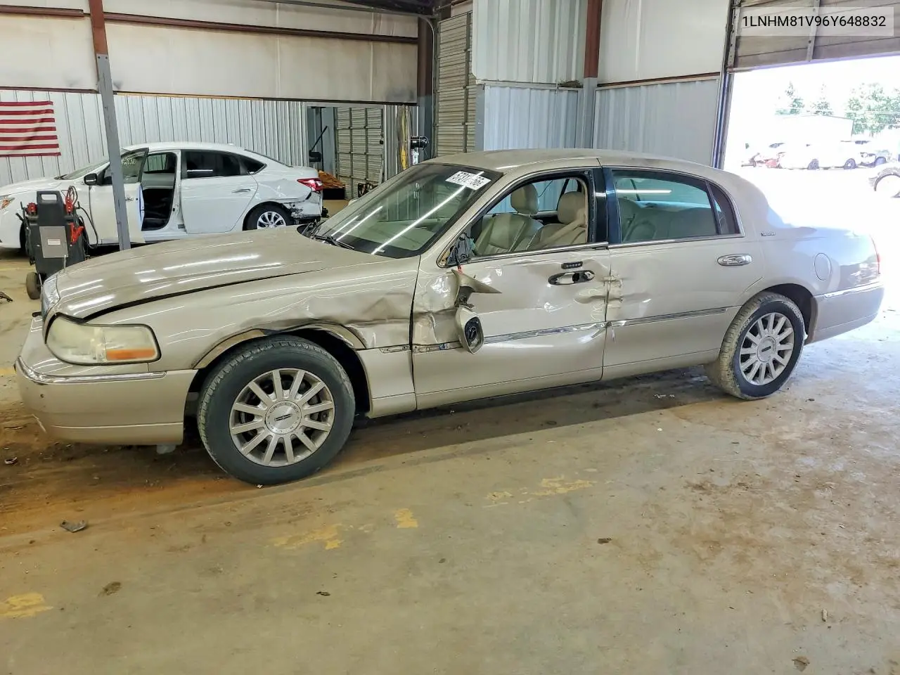 2006 Lincoln Town Car Signature VIN: 1LNHM81V96Y648832 Lot: 57312656