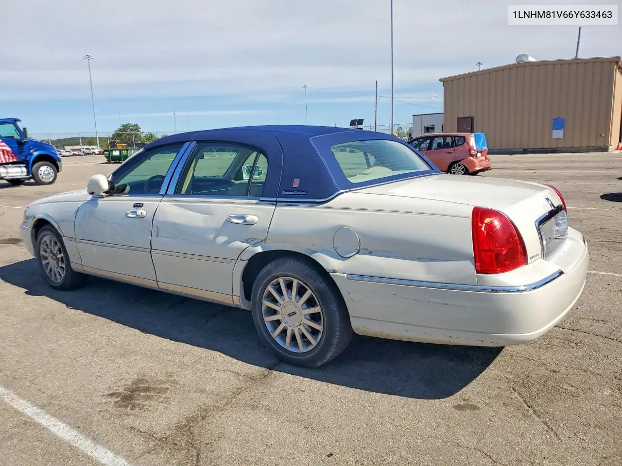 2006 Lincoln Town Car Signature VIN: 1LNHM81V66Y633463 Lot: 57315616