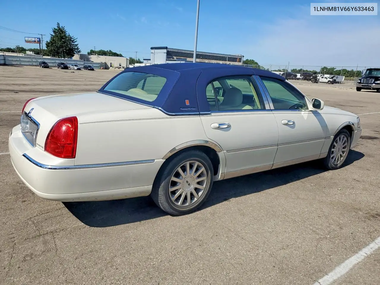 2006 Lincoln Town Car Signature VIN: 1LNHM81V66Y633463 Lot: 57315616