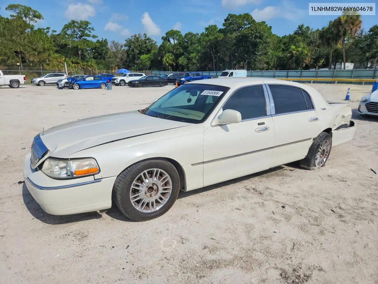 2006 Lincoln Town Car Signature Limited VIN: 1LNHM82W46Y604678 Lot: 61846566