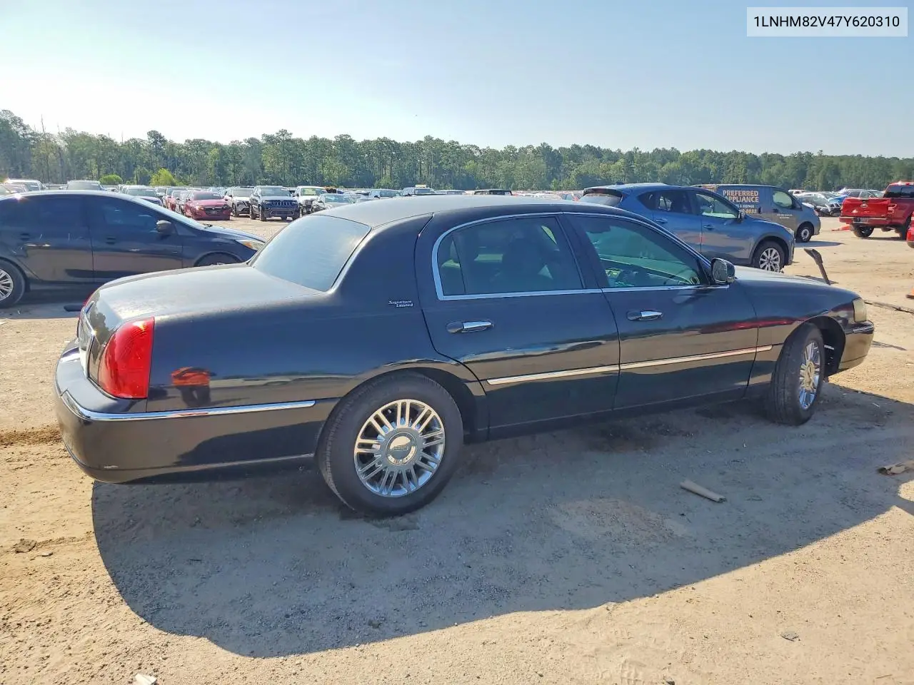 2007 Lincoln Town Car VIN: 1LNHM82V47Y620310 Lot: 56536026