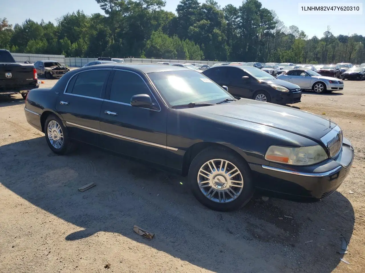 2007 Lincoln Town Car VIN: 1LNHM82V47Y620310 Lot: 56536026
