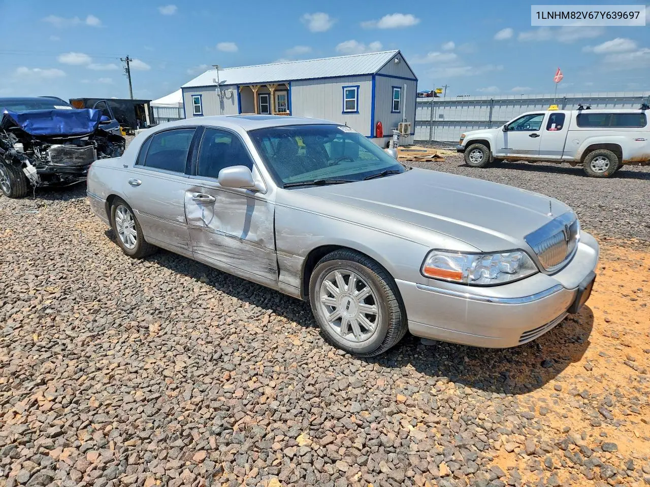 2007 Lincoln Town Car Signature Limited VIN: 1LNHM82V67Y639697 Lot: 61595266