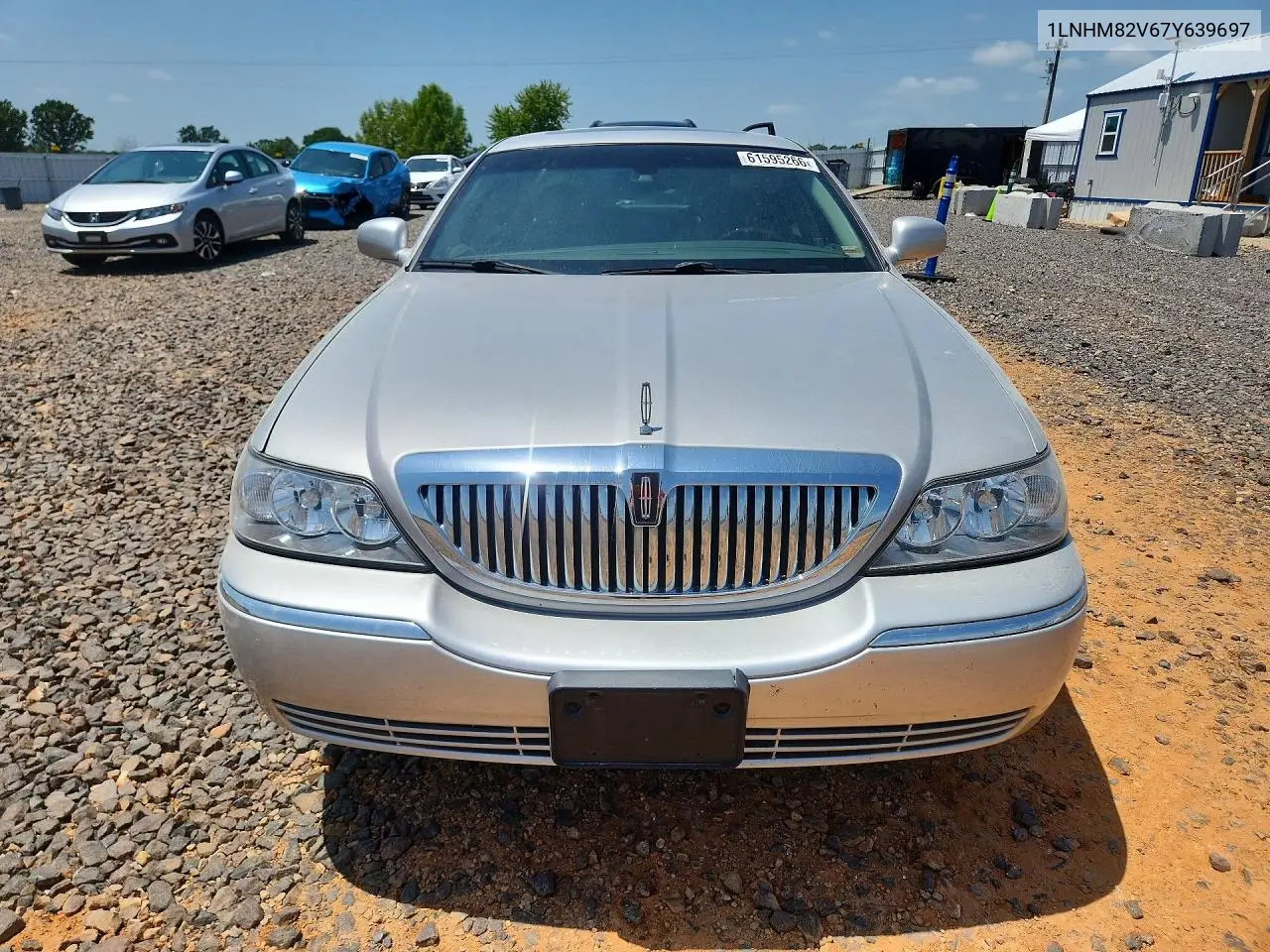 2007 Lincoln Town Car Signature Limited VIN: 1LNHM82V67Y639697 Lot: 61595266