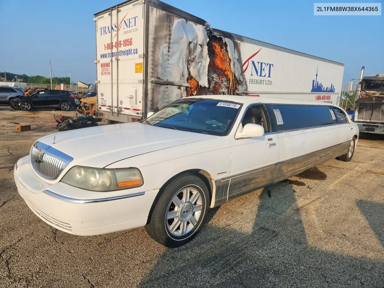 2008 Lincoln Town Car Executive VIN: 2L1FM88W38X644365 Lot: 61858276