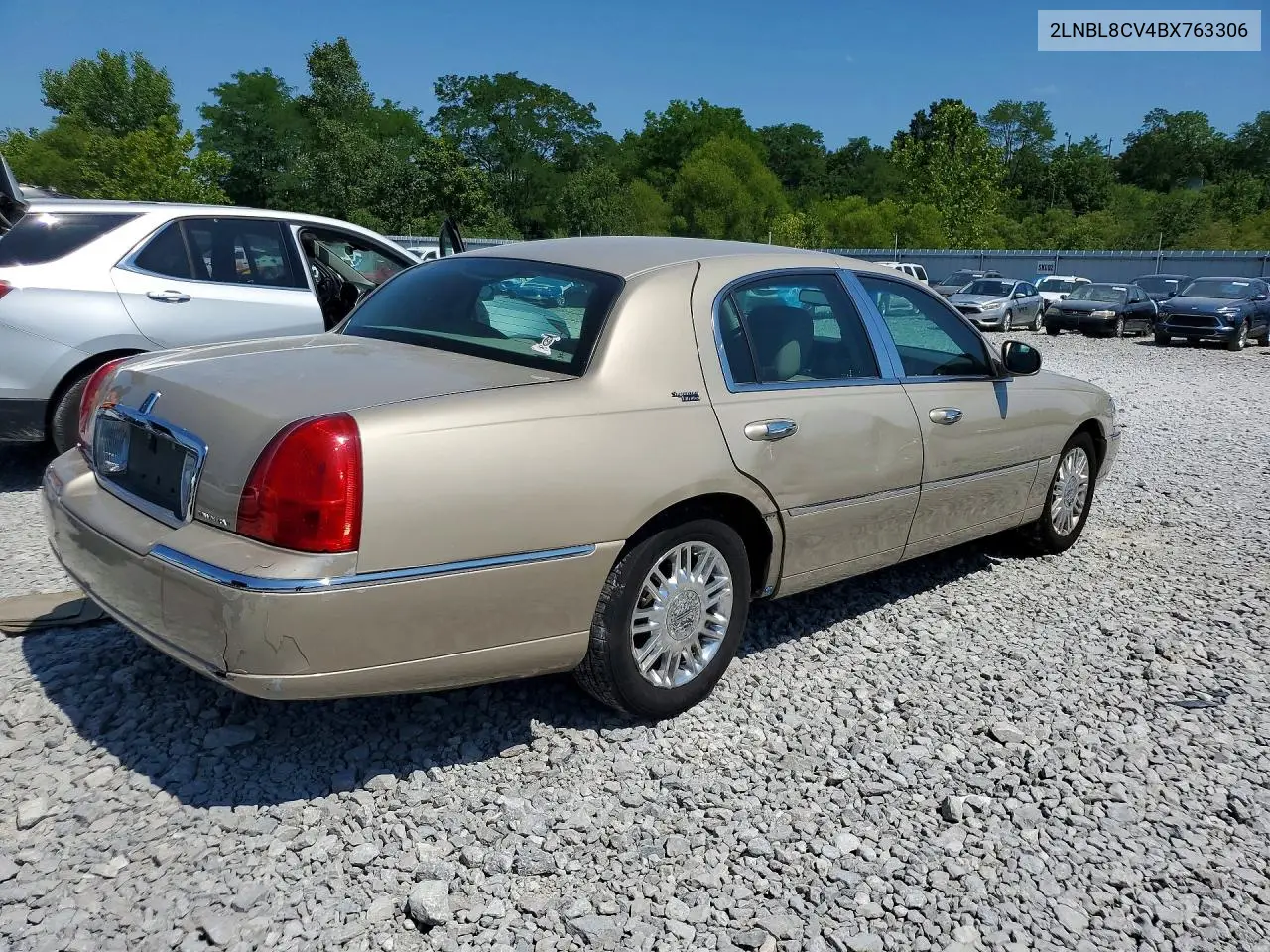 2011 Lincoln Town Car Signature Limited VIN: 2LNBL8CV4BX763306 Lot: 60450606