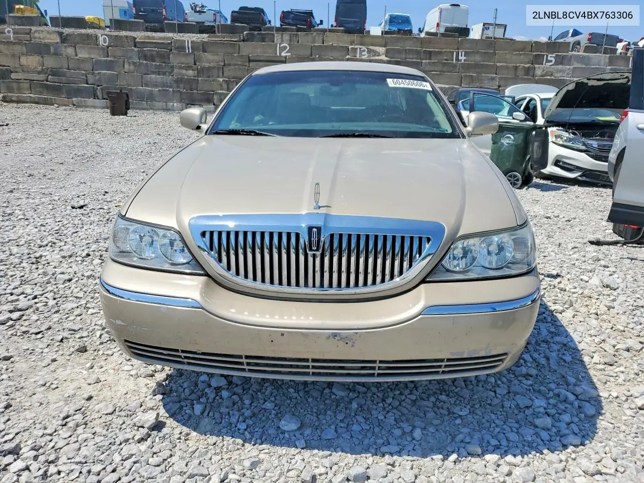 2011 Lincoln Town Car Signature Limited VIN: 2LNBL8CV4BX763306 Lot: 60450606