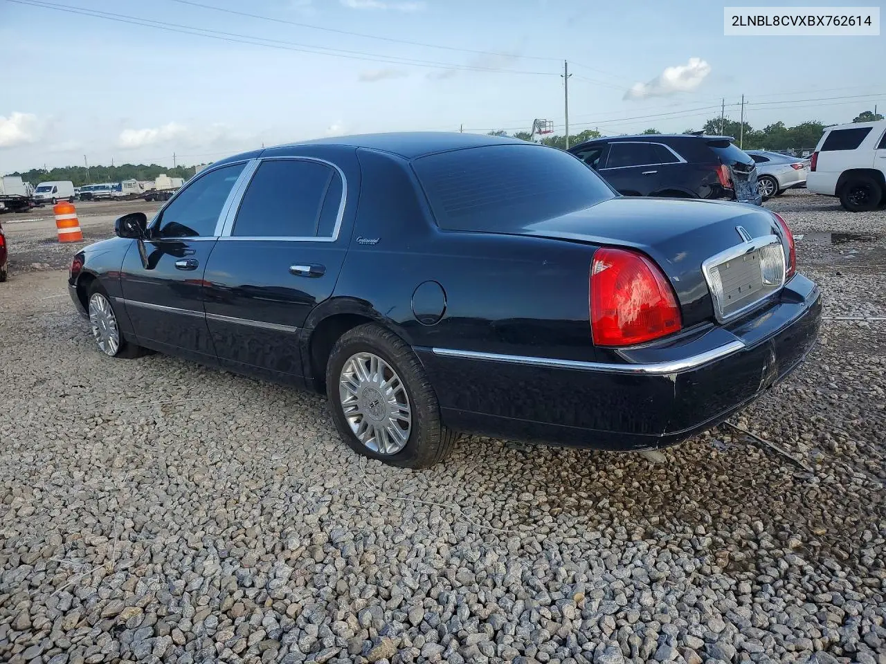 2011 Lincoln Town Car Signature Limited VIN: 2LNBL8CVXBX762614 Lot: 61204666