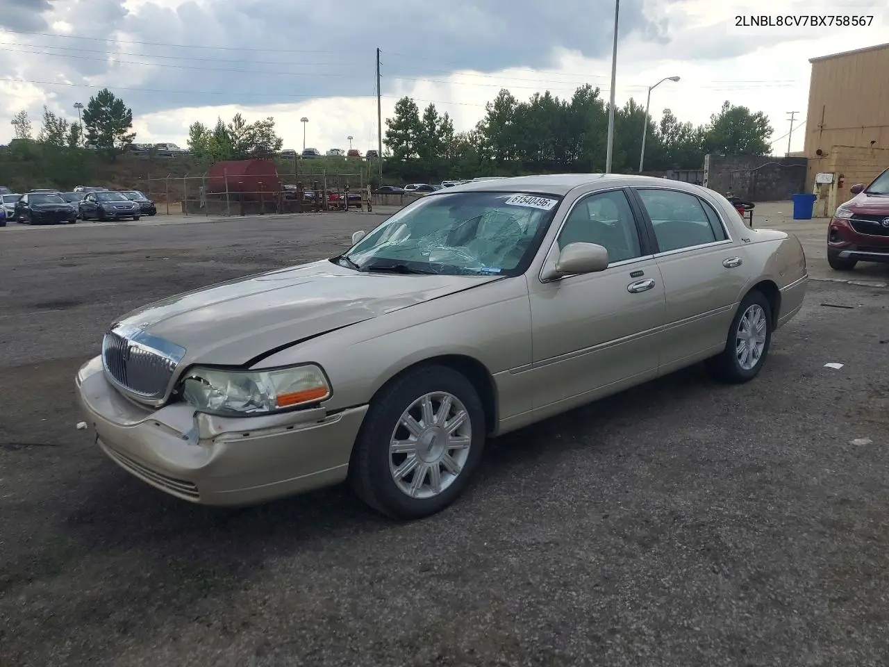 2011 Lincoln Town Car Signature Limited VIN: 2LNBL8CV7BX758567 Lot: 61540496