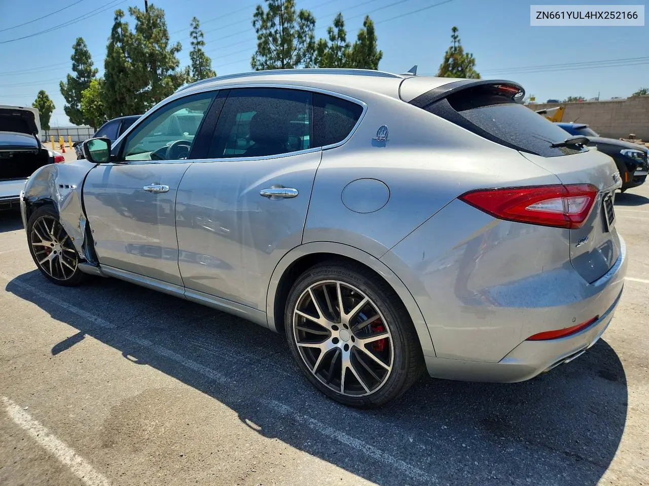 2017 Maserati Levante S Luxury VIN: ZN661YUL4HX252166 Lot: 56510366