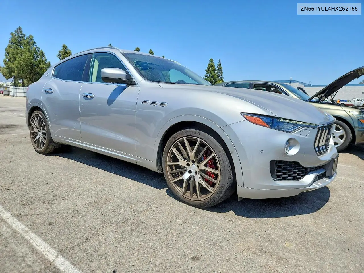 2017 Maserati Levante S Luxury VIN: ZN661YUL4HX252166 Lot: 56510366