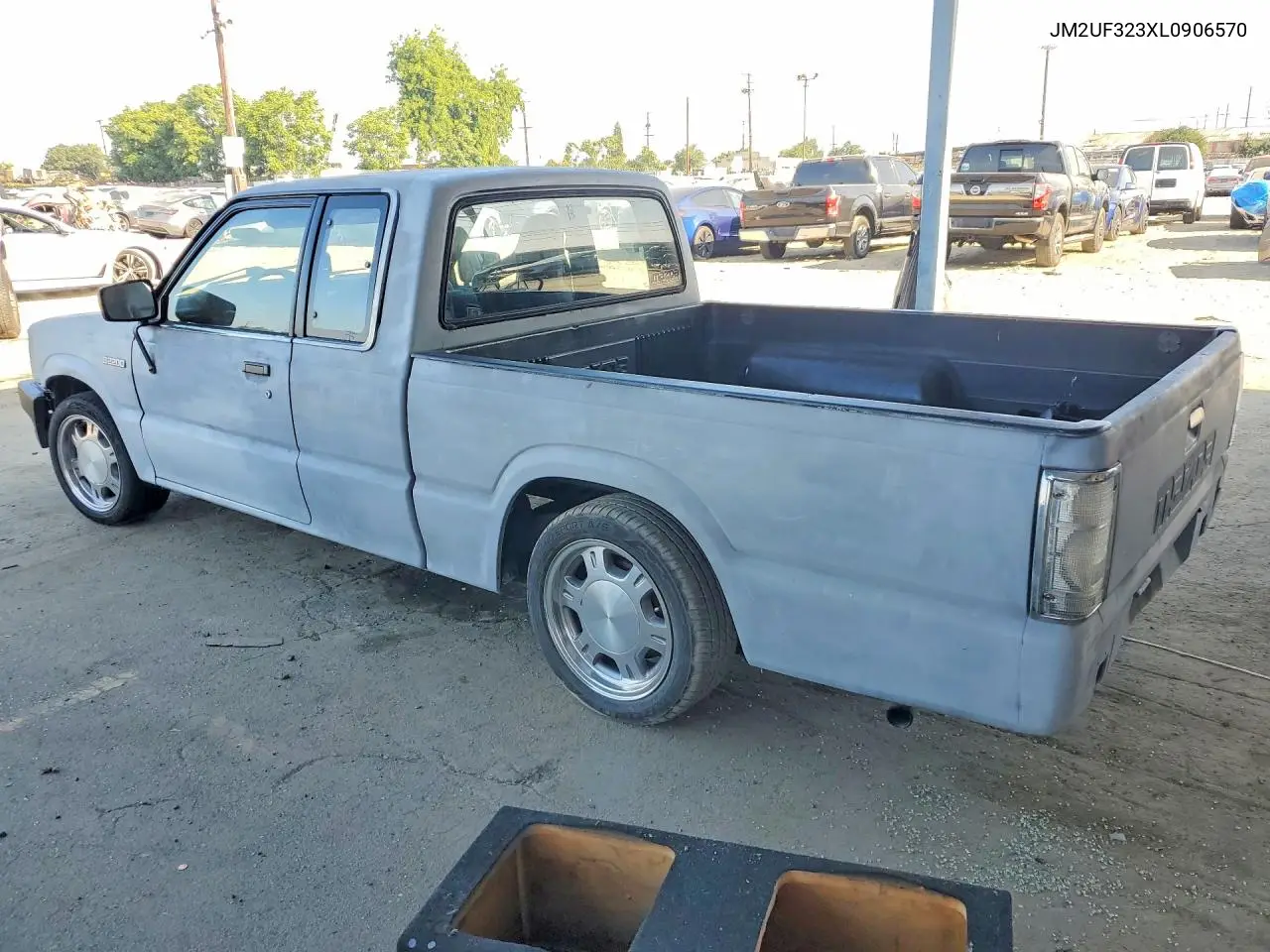 1990 Mazda B2200 Cab Plus VIN: JM2UF323XL0906570 Lot: 57333406