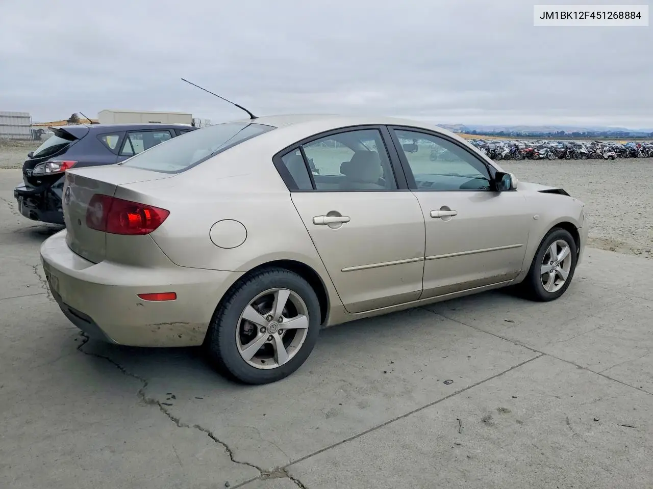 2005 Mazda 3 I VIN: JM1BK12F451268884 Lot: 58496626