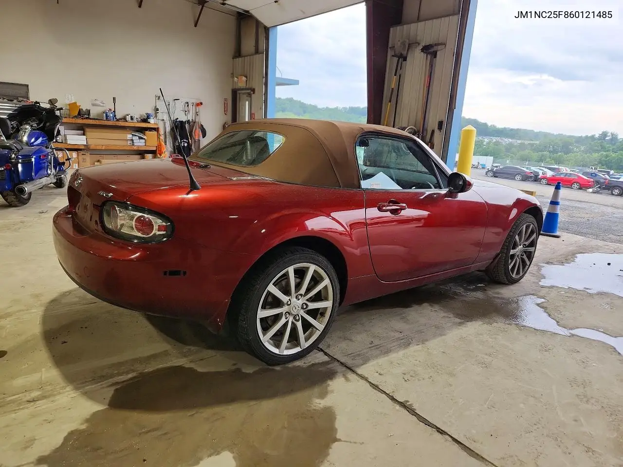 2006 Mazda Mx-5 Miata VIN: JM1NC25F860121485 Lot: 58021436