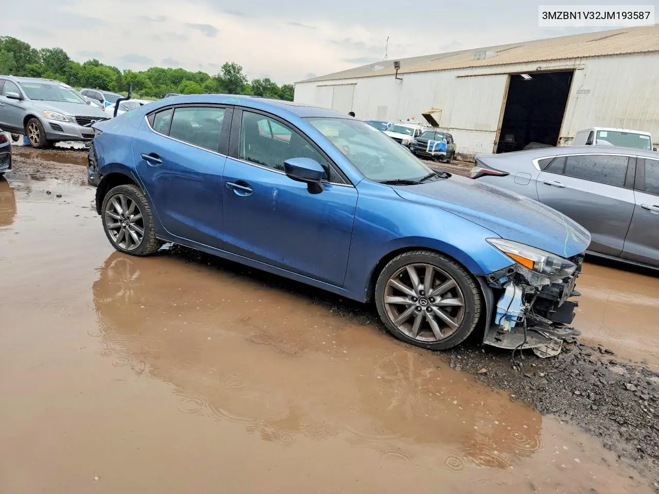 2018 Mazda 3 Touring VIN: 3MZBN1V32JM193587 Lot: 61750186