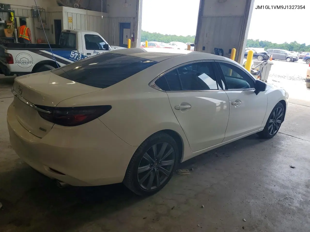 2018 Mazda Mazda 6 VIN: JM1GL1VM9J1327354 Lot: 57546256