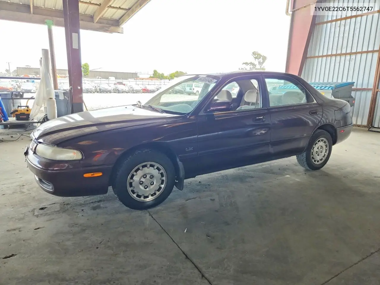 1996 Mazda 626 Dx VIN: 1YVGE22C6T5562747 Lot: 60369846