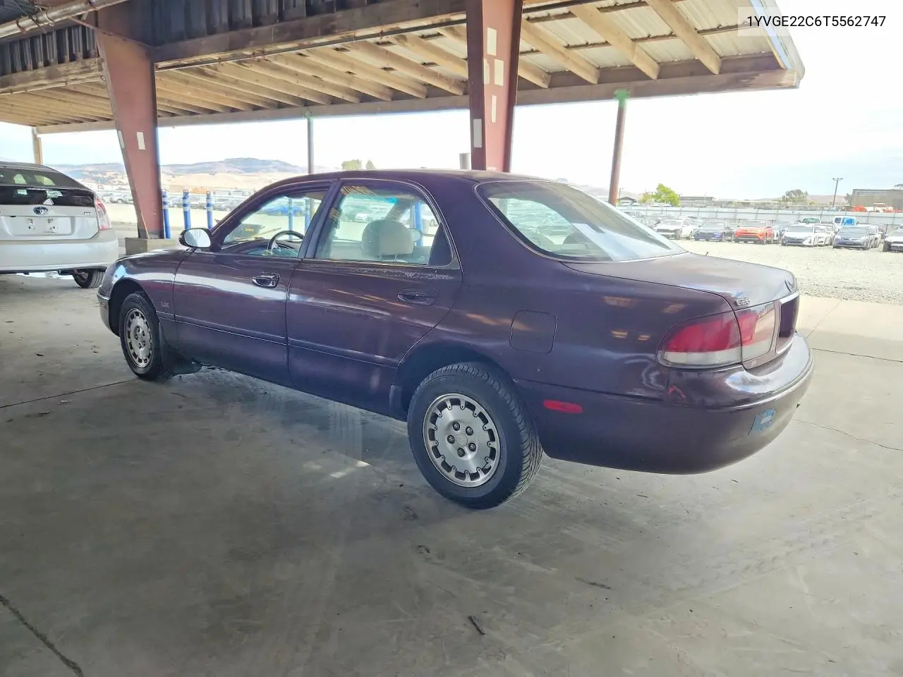 1996 Mazda 626 Dx VIN: 1YVGE22C6T5562747 Lot: 60369846