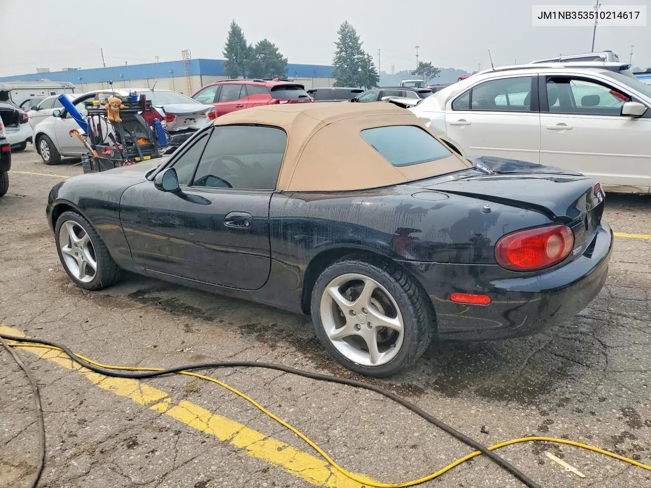 2001 Mazda Mx-5 Miata Base VIN: JM1NB353510214617 Lot: 61377816