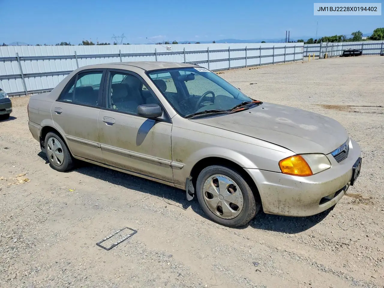 1999 Mazda Protege Dx VIN: JM1BJ2228X0194402 Lot: 54160946
