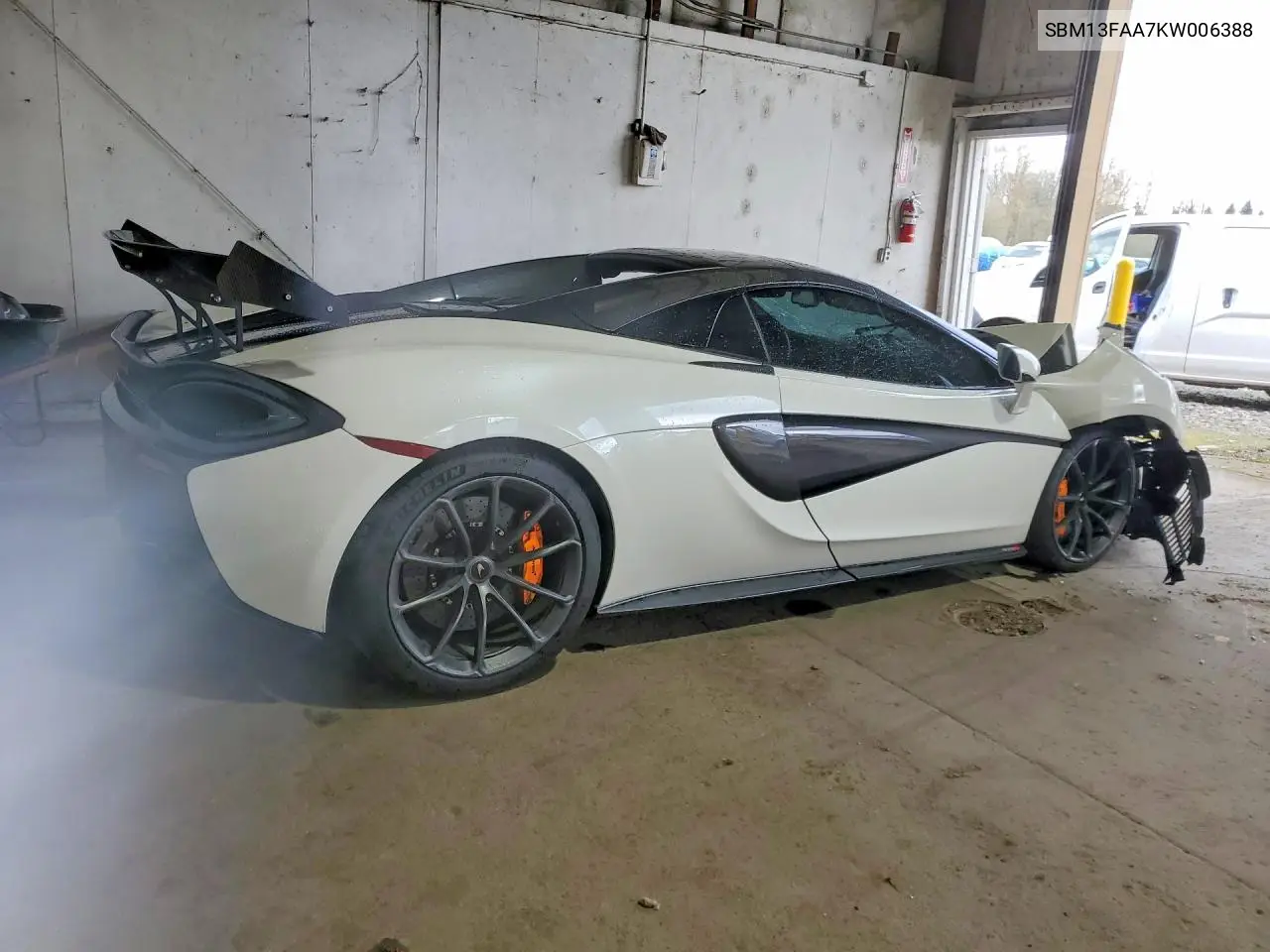 570S