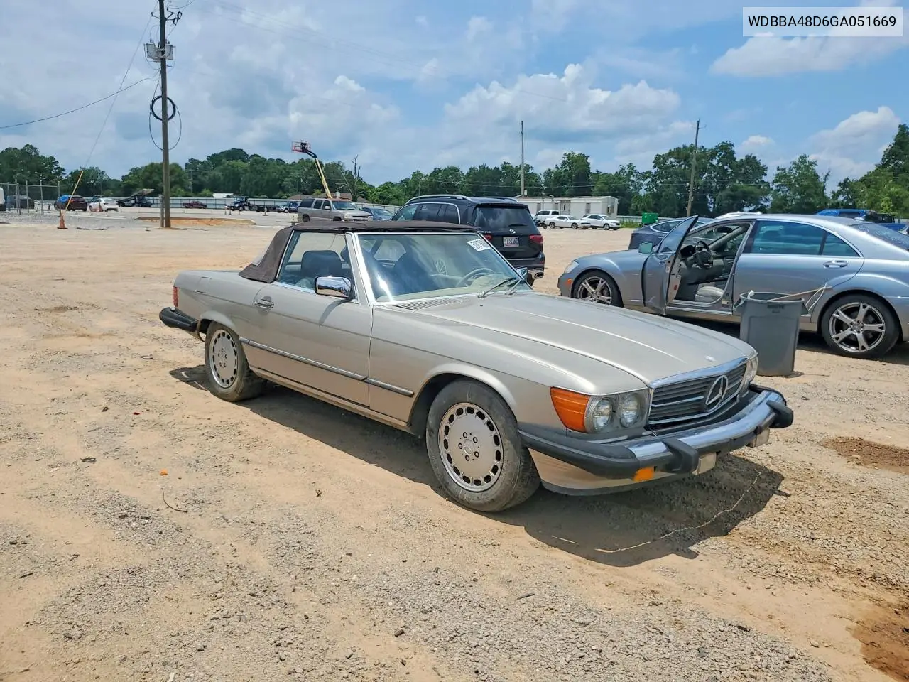 1986 Mercedes-Benz 560 Sl VIN: WDBBA48D6GA051669 Lot: 59875636