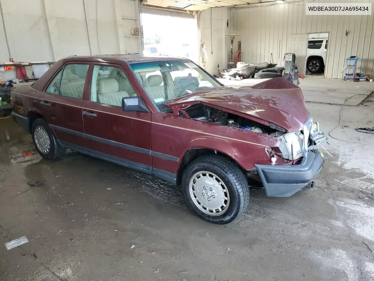 WDBEA30D7JA695434 1988 Mercedes-Benz 300 E