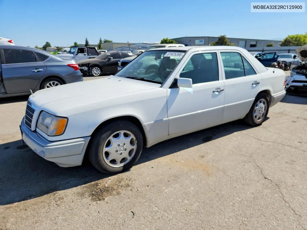 1994 Mercedes-Benz E 320 VIN: WDBEA32E2RC125900 Lot: 61625396